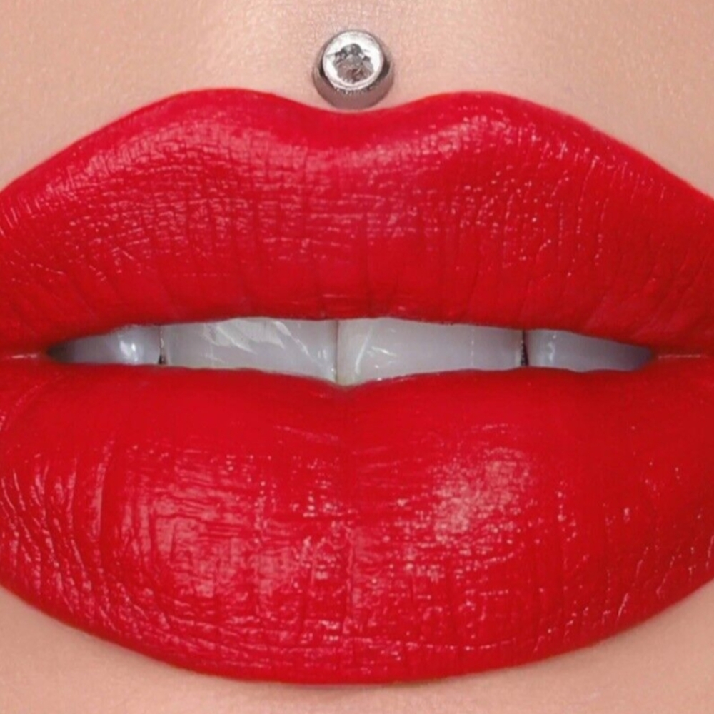 🌸 Jeffree Star Red Liquid Lipstick Bold Satin Finish - Picture 3 of 3